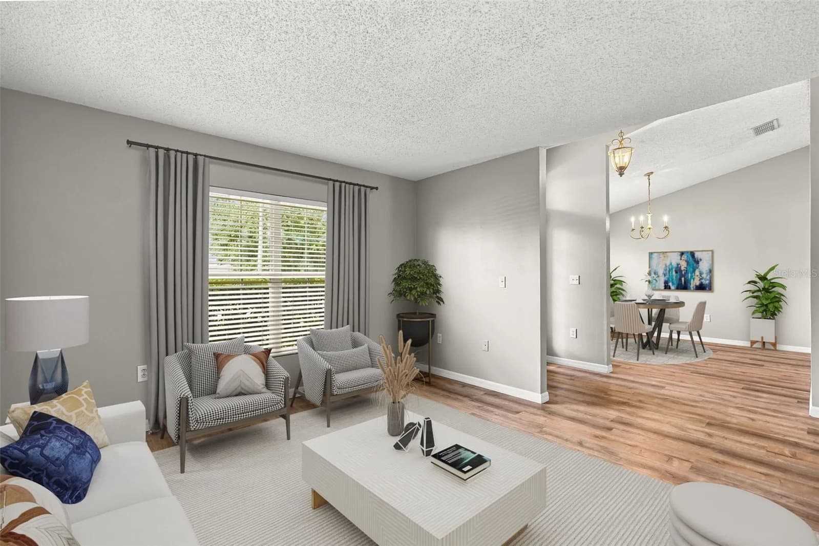 856 FRANCONVILLE 2