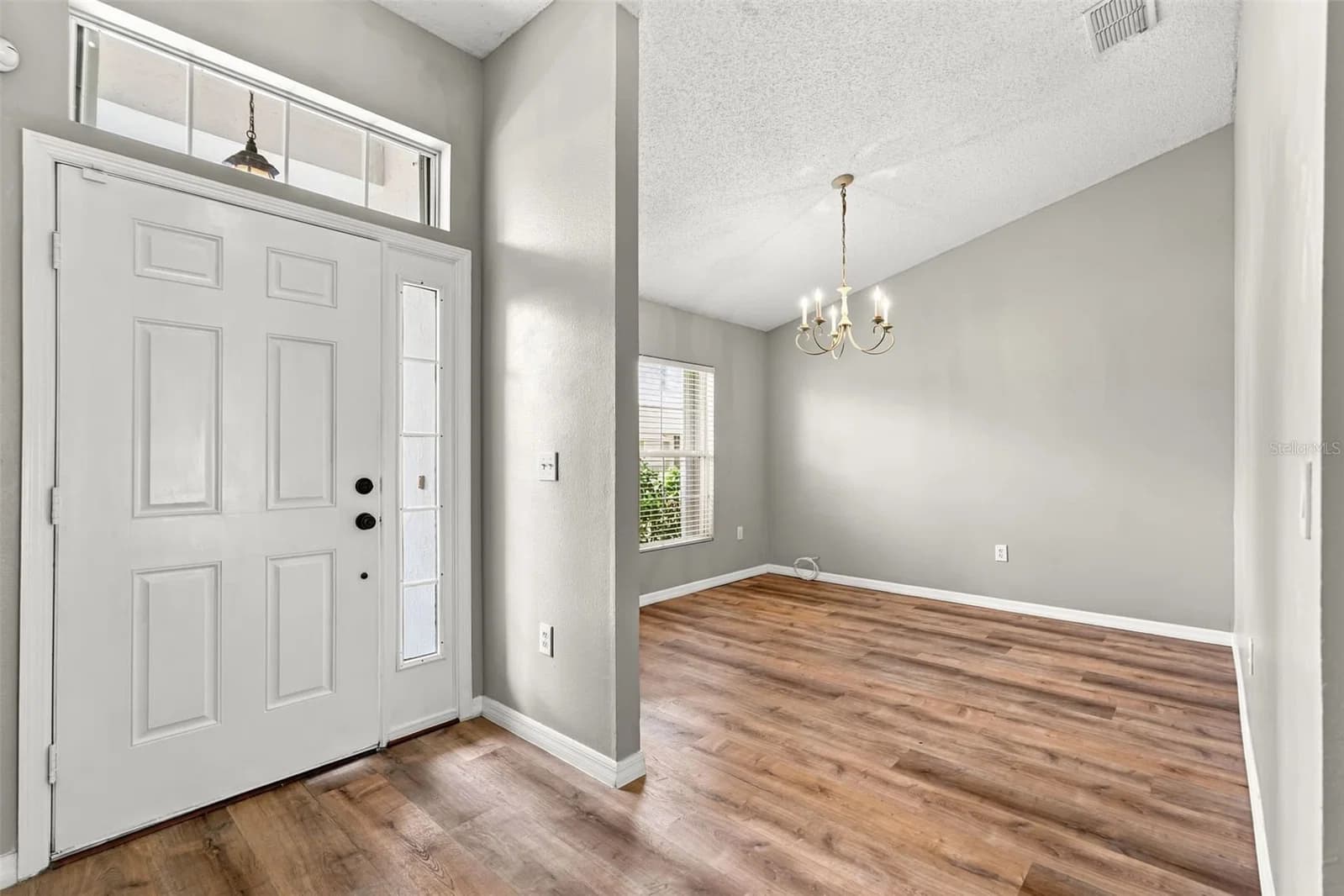 856 FRANCONVILLE 5