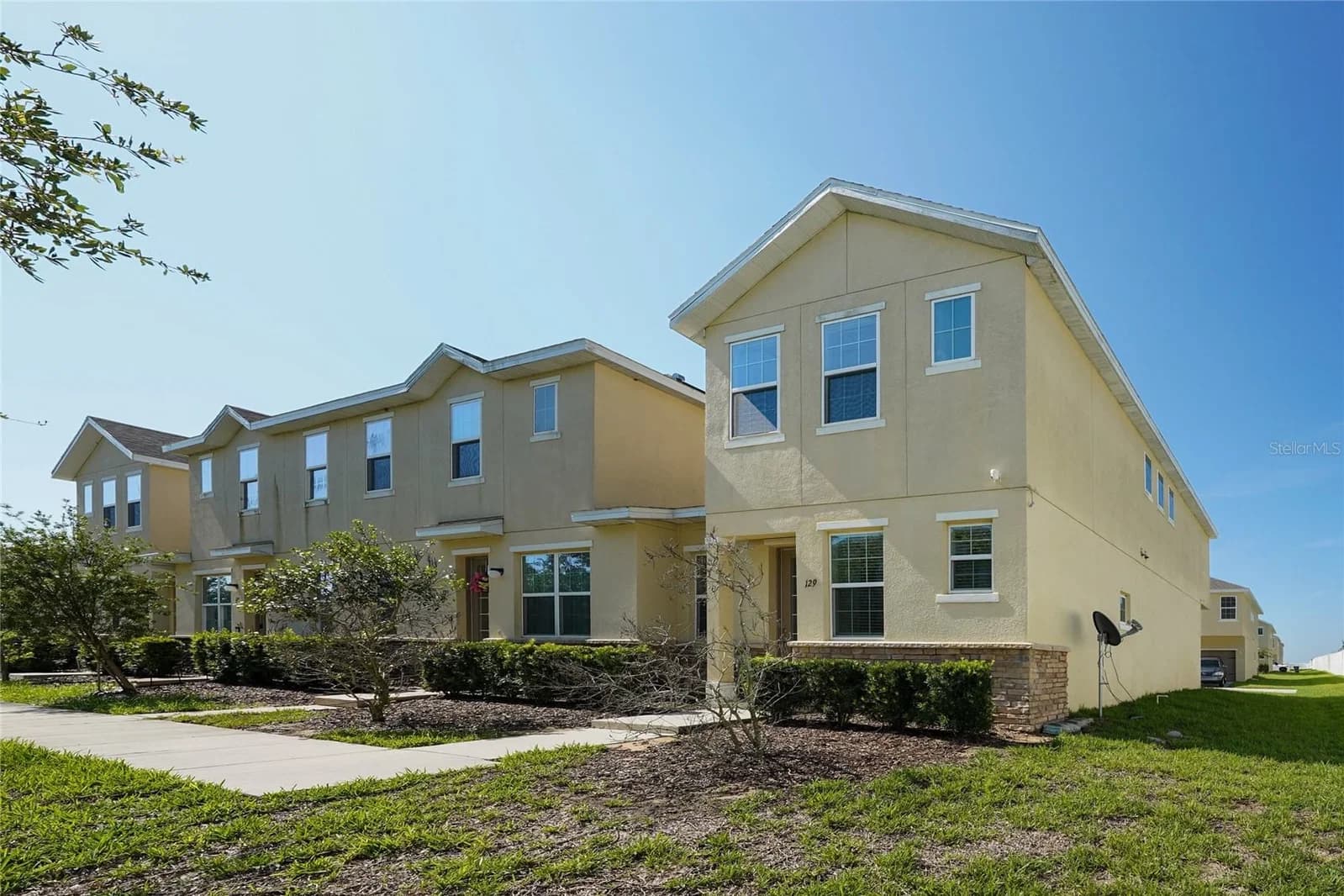 129 HOLLY VILLAGE 3
