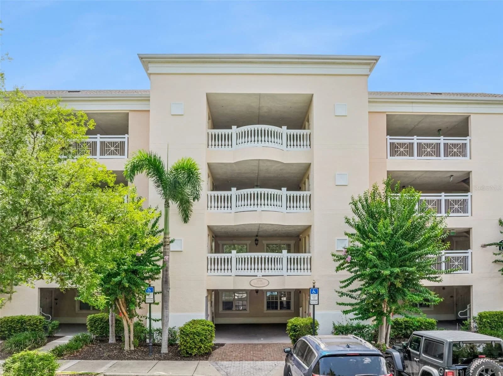 1356 CENTRE COURT RIDGE 2