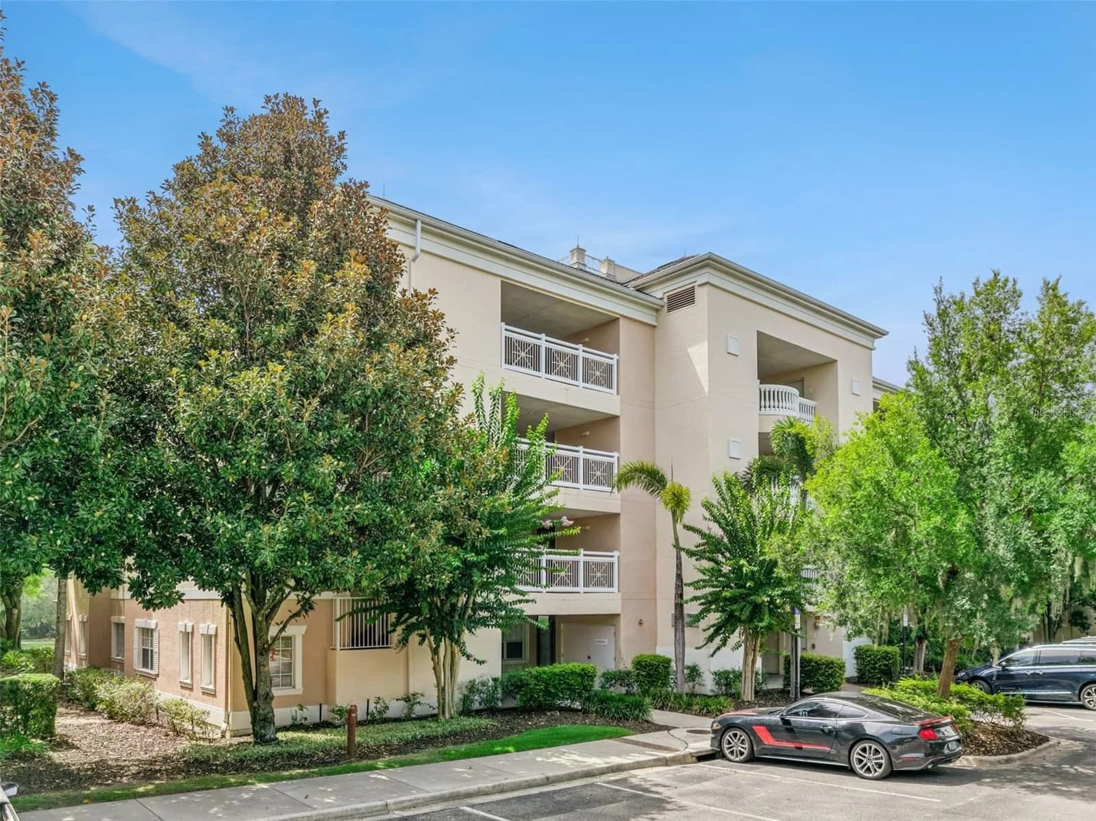 1356 CENTRE COURT RIDGE 3