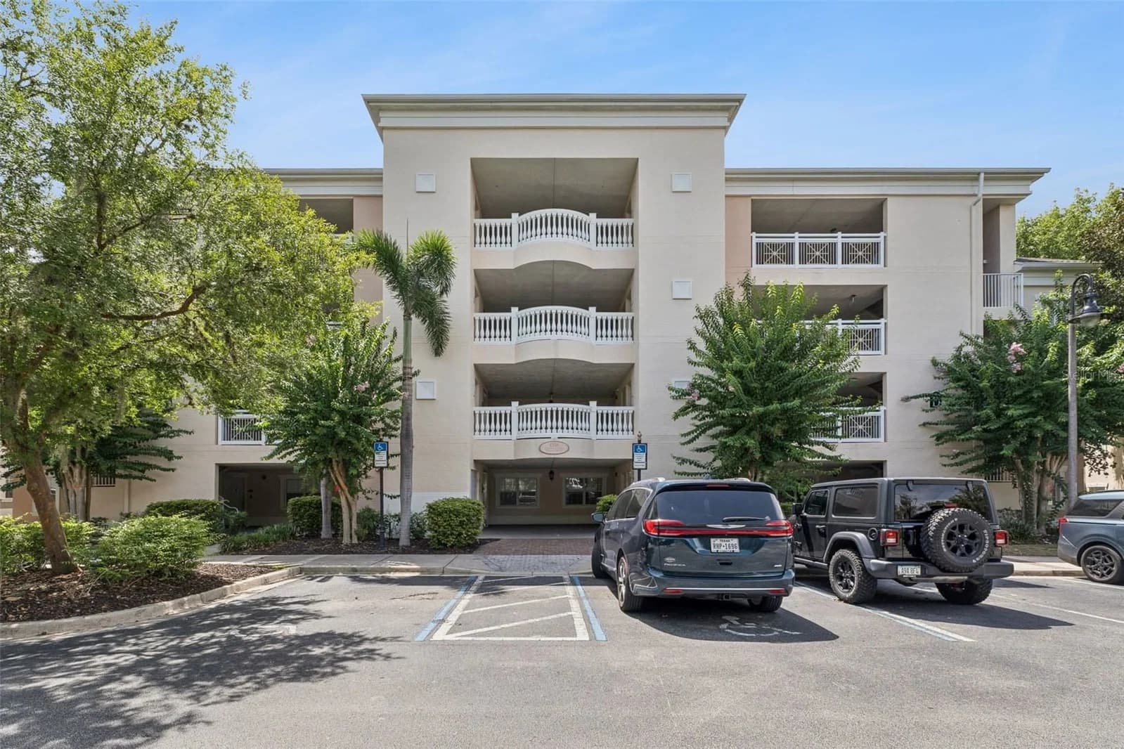 1356 CENTRE COURT RIDGE 4
