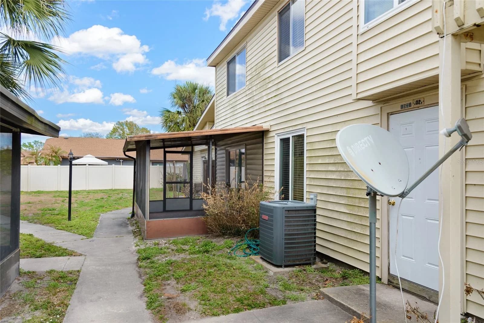 1023 SPRING MEADOW 3