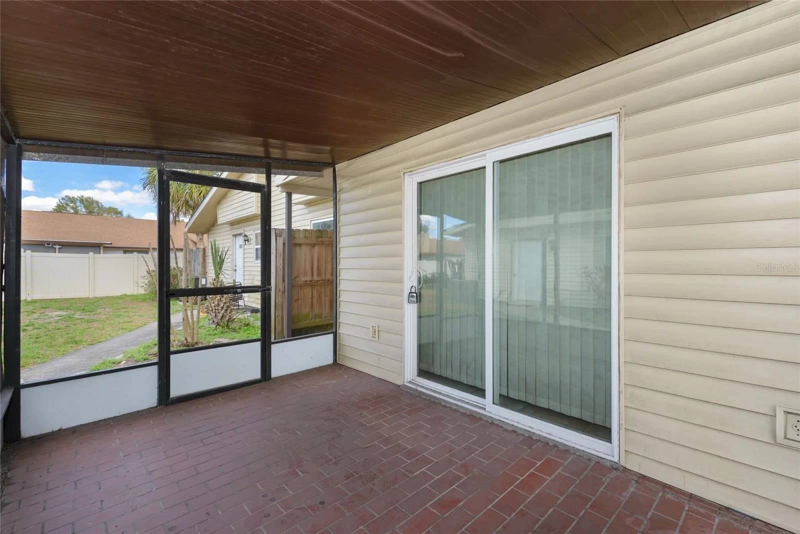 1023 SPRING MEADOW 5