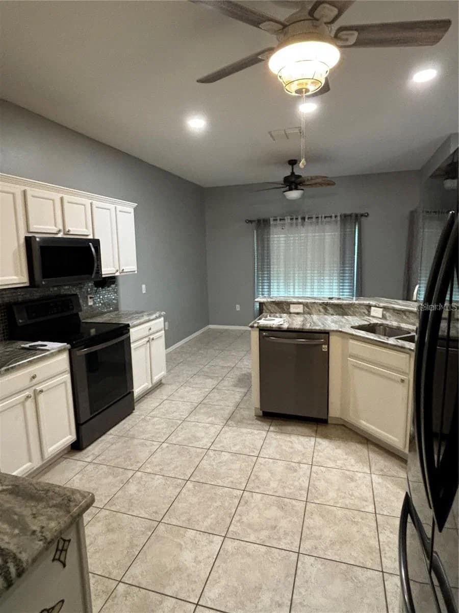 284 LAKE CASSIDY 4