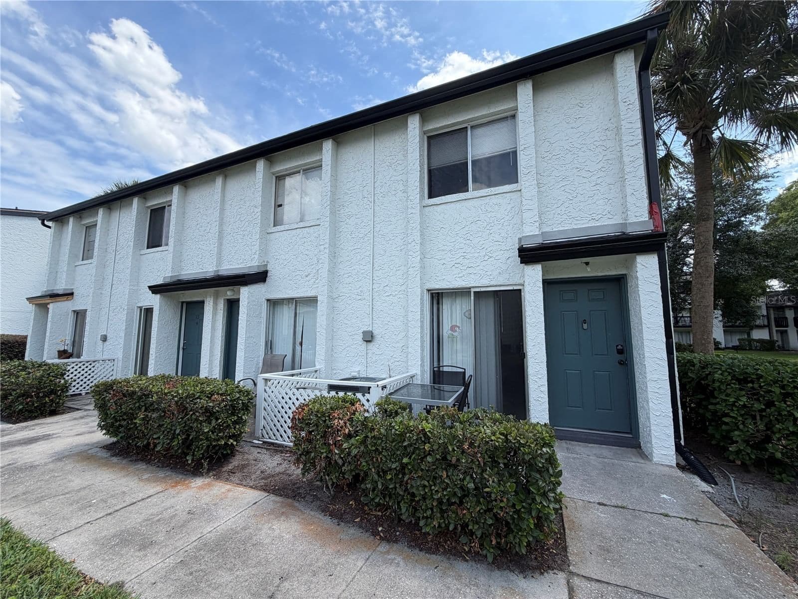4215 SEMORAN, Orlando, FL 32822