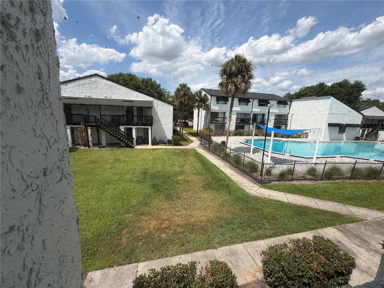 4215 SEMORAN, Orlando, FL 32822 3