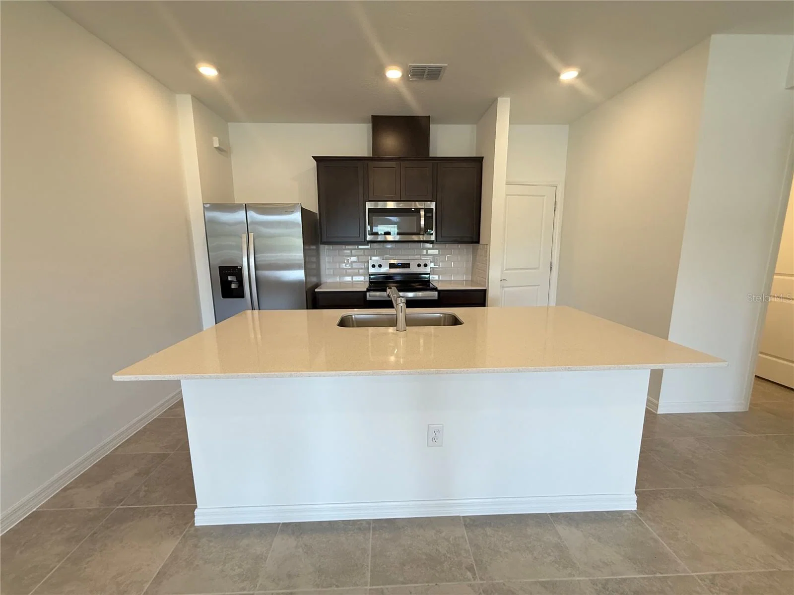 11411 HARBORVIEW 4