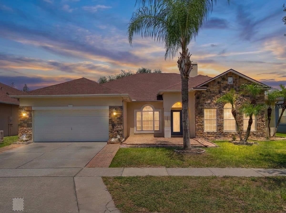 13821 AMBERLEIGH, Orlando, FL 32837