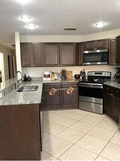 3211 BREWSTER 5