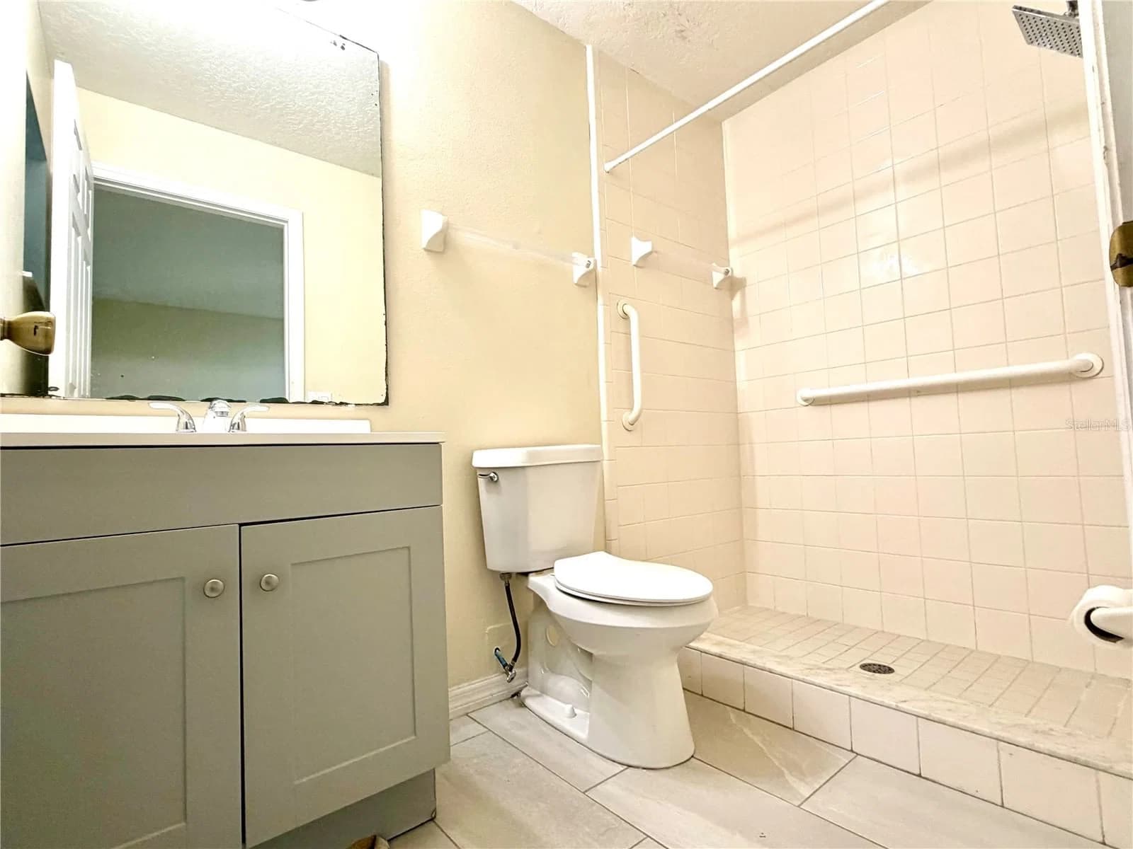 1172 JADE EAST 5
