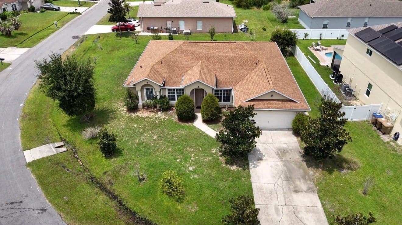 1126 LAVAUR, Kissimmee, FL 34759