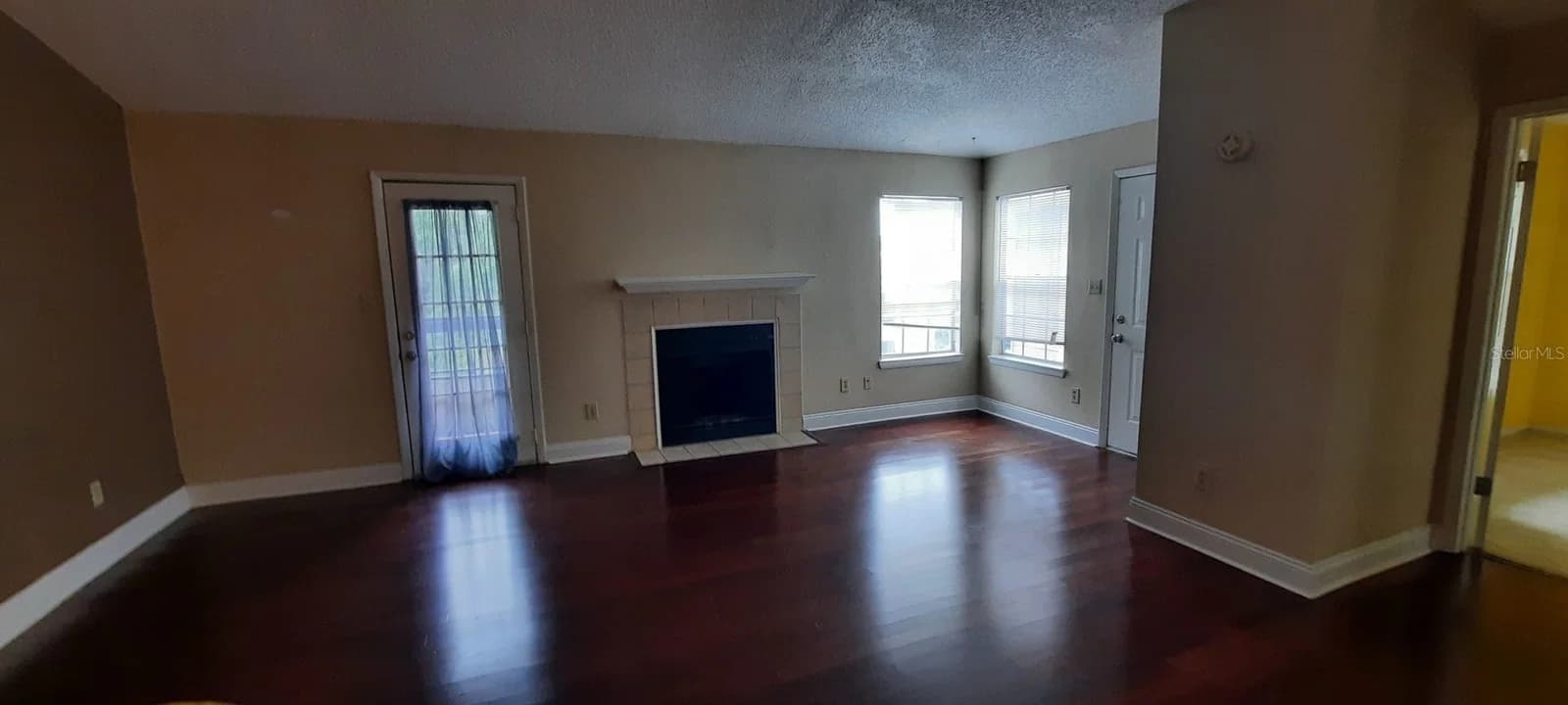 4200 THORNBRIAR 4