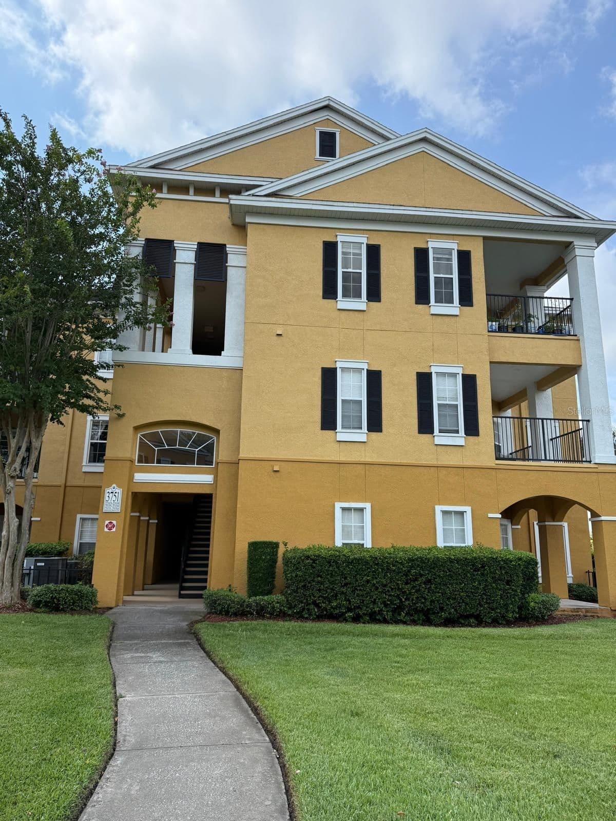 3751 CONROY, Orlando, FL 32839