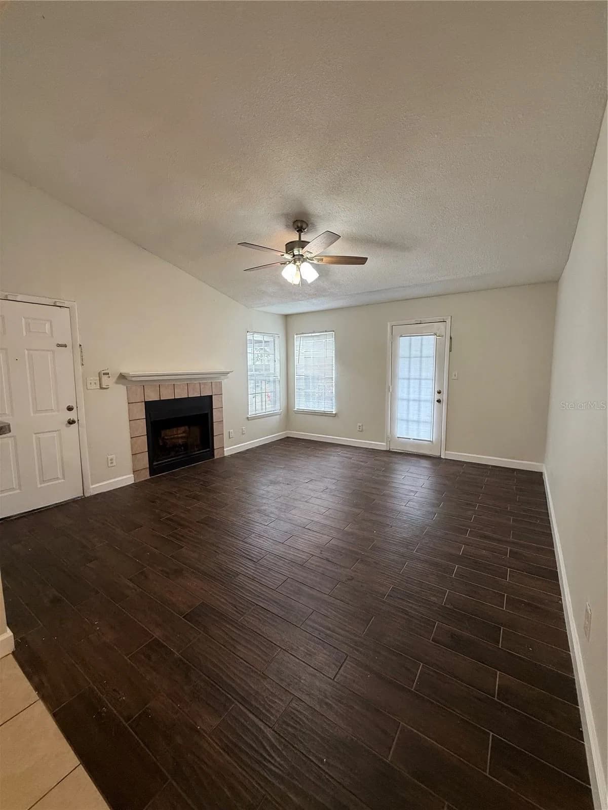 4367 THORNBRIAR 3