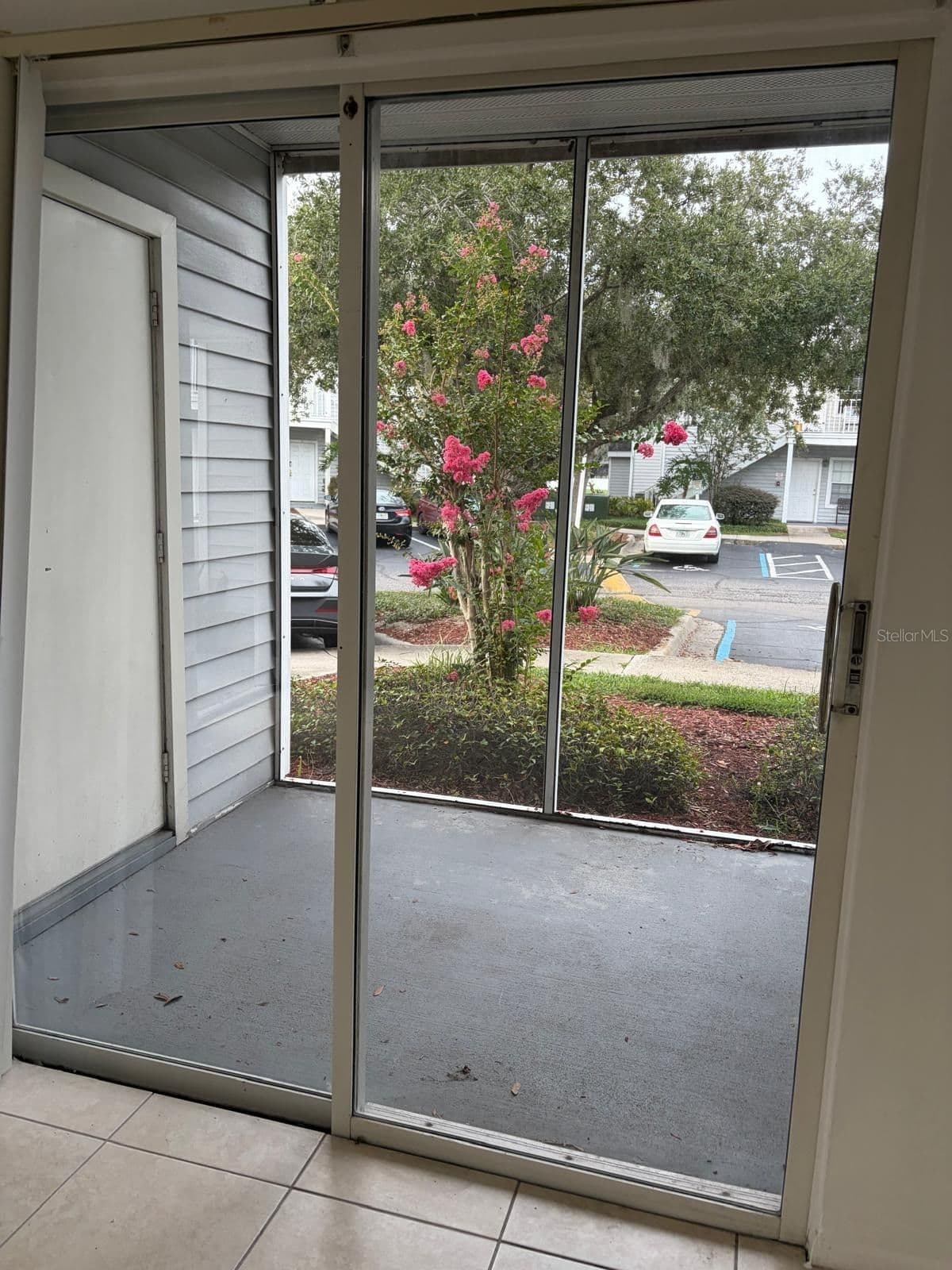 1218 BERMUDA LAKES 5