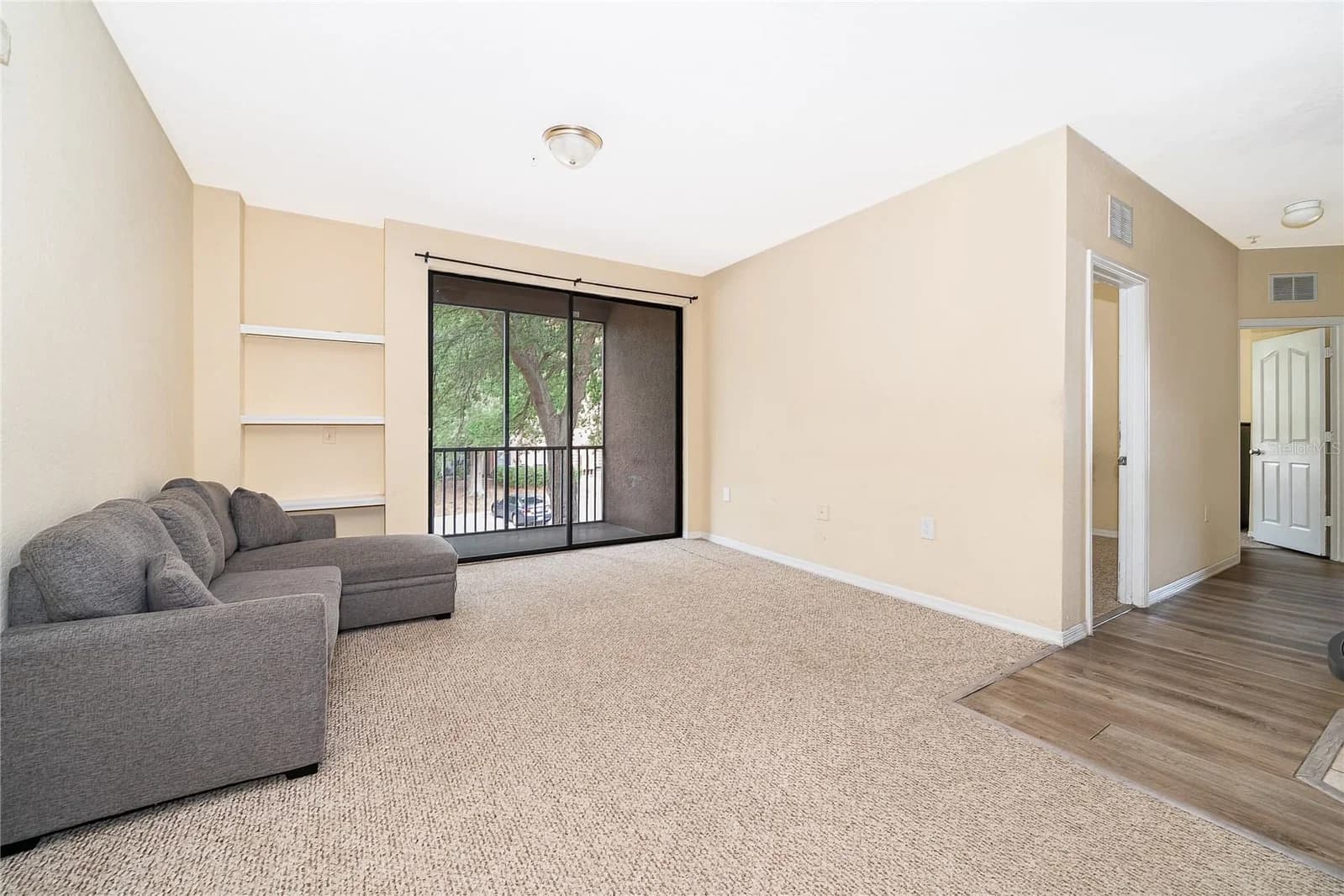 6141 METROWEST 5