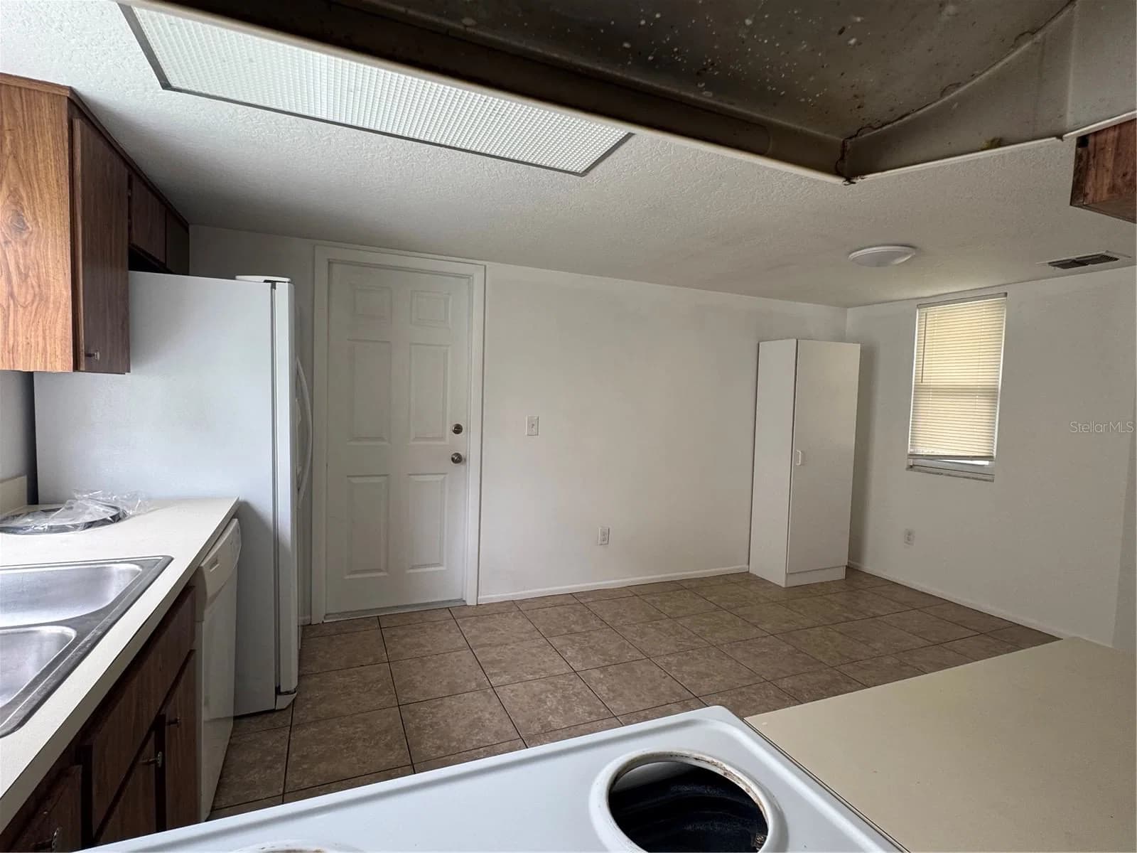 2352 PEBBLE BROOK 5