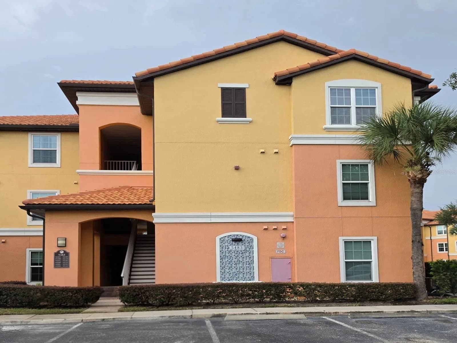 5483 VINELAND, Orlando, FL 32811