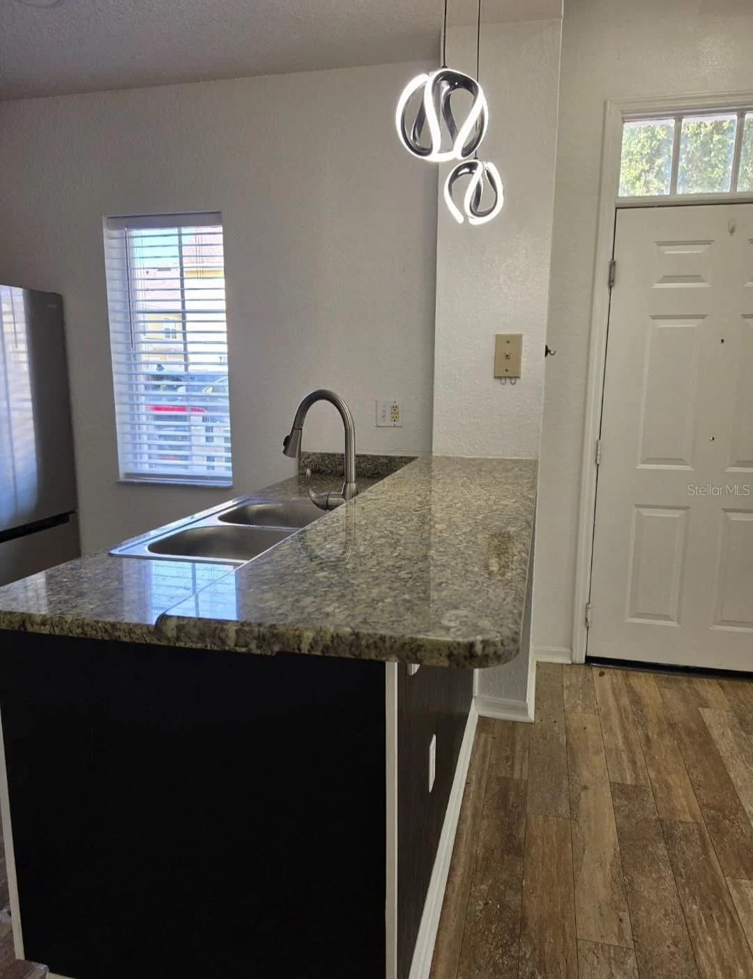 2260 SAN VITAL 5