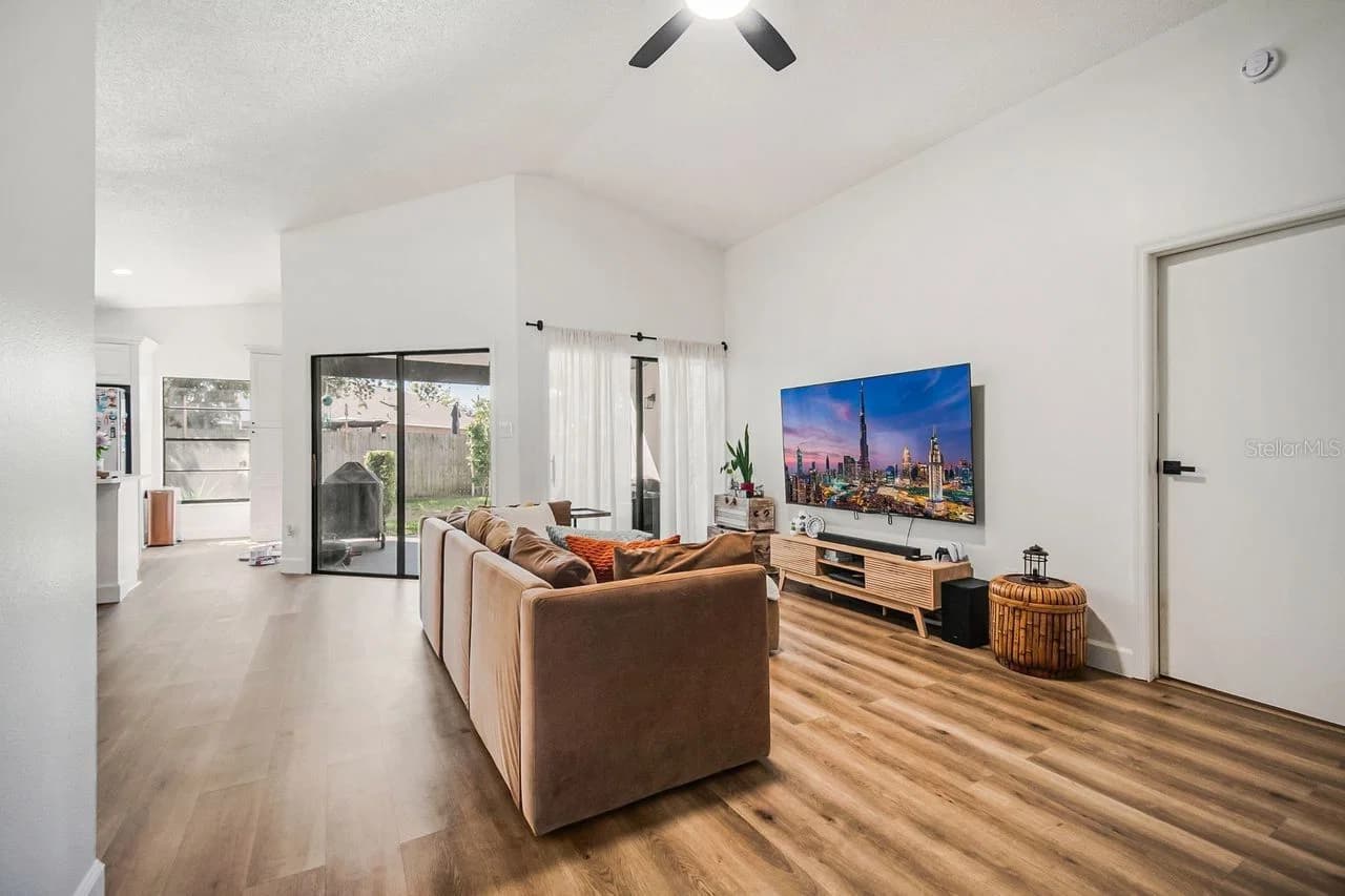 3038 WOOLRIDGE 4