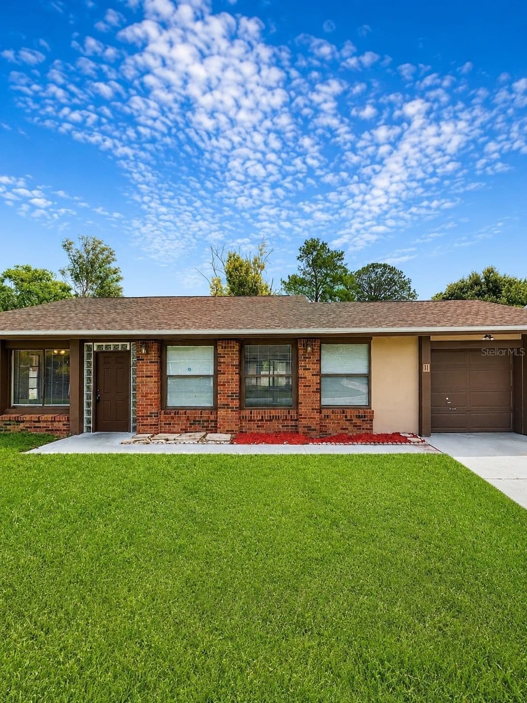 11 TROPHY, Kissimmee, FL 34759