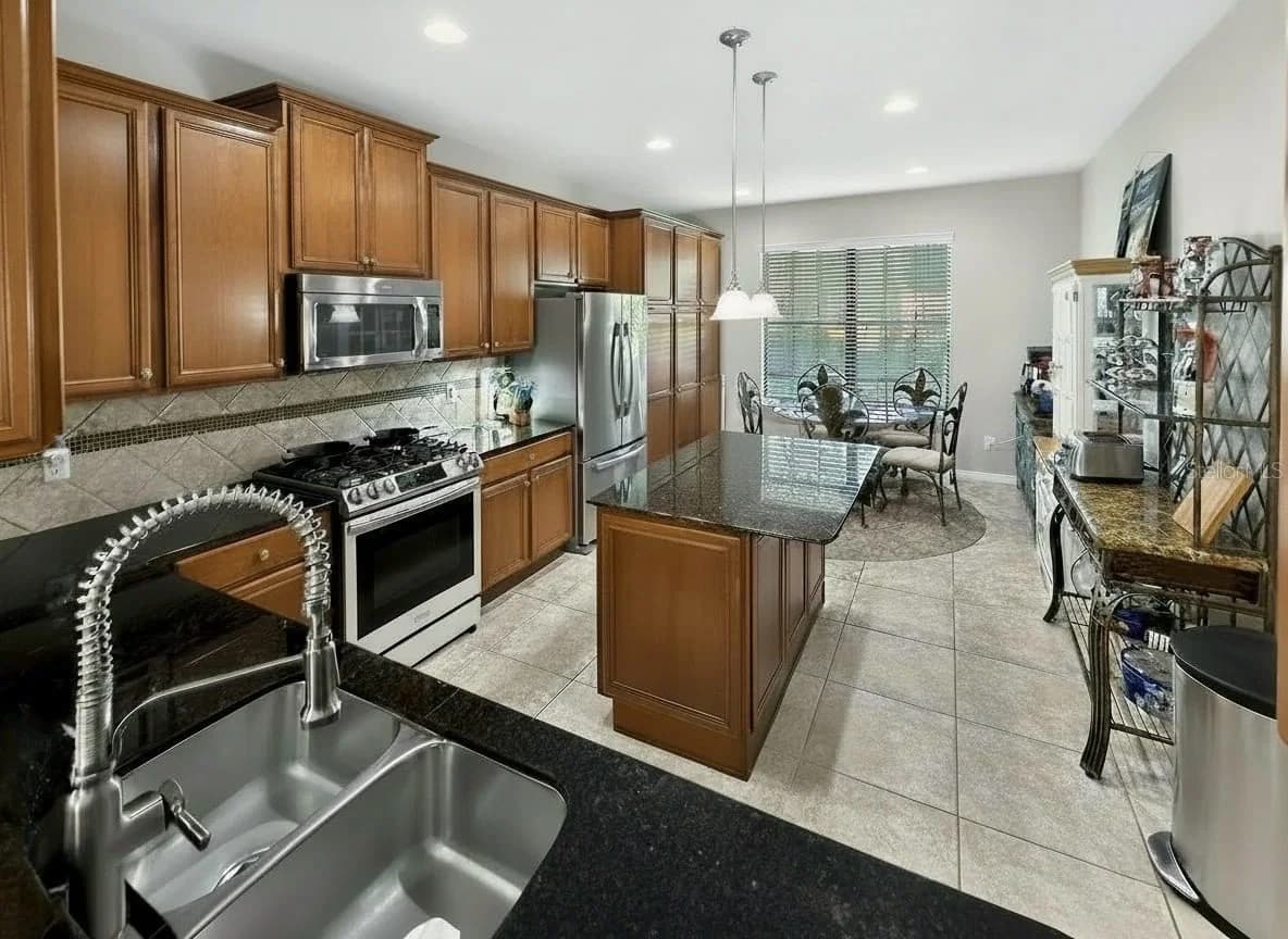 442 DEL SOL AVE 5
