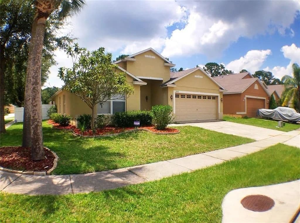 1900 WIREGRAS, Orlando, FL 32826