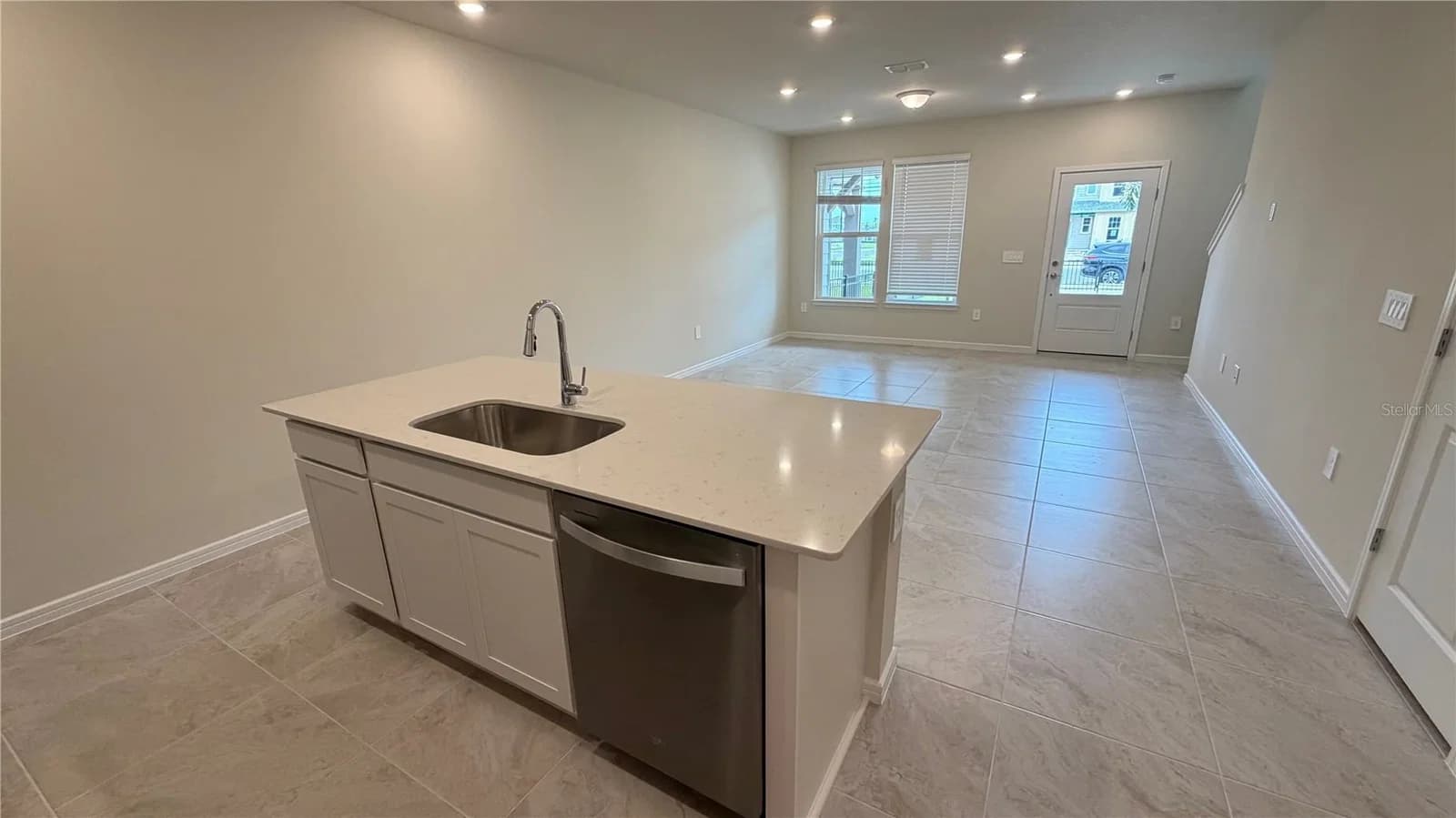 2133 SOUTHBURY 5
