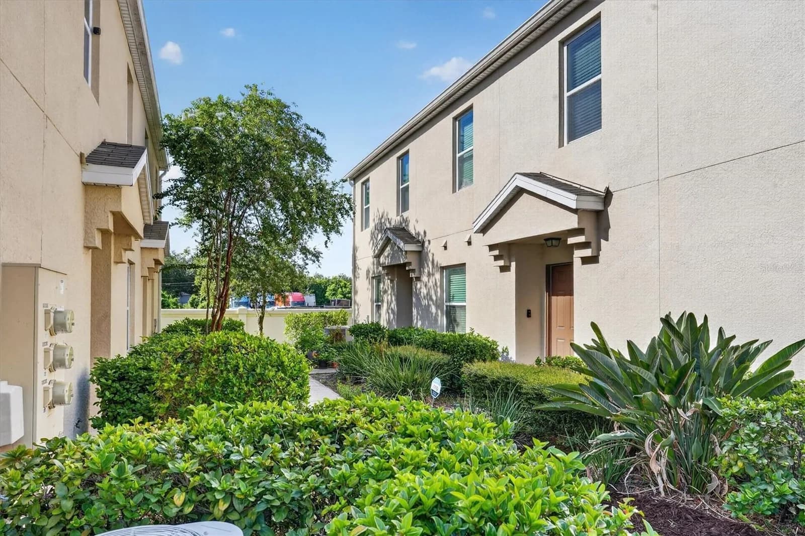 3771 SENECA CLUB 5