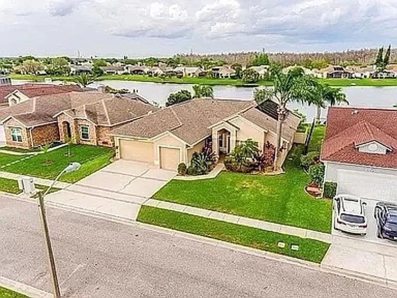 2415 RAVEN CROFT 2