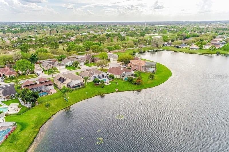 2415 RAVEN CROFT 4