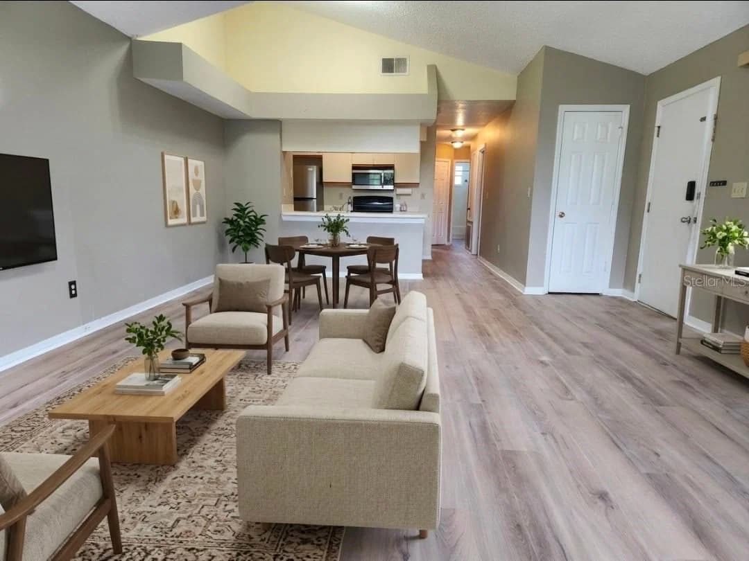 2723 POINCIANA 5