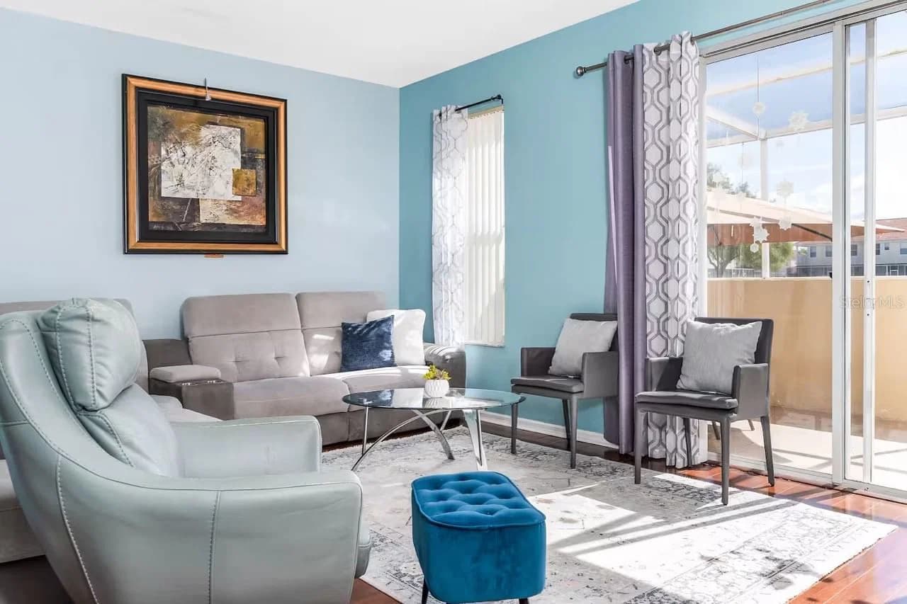 1137 BEACH 4