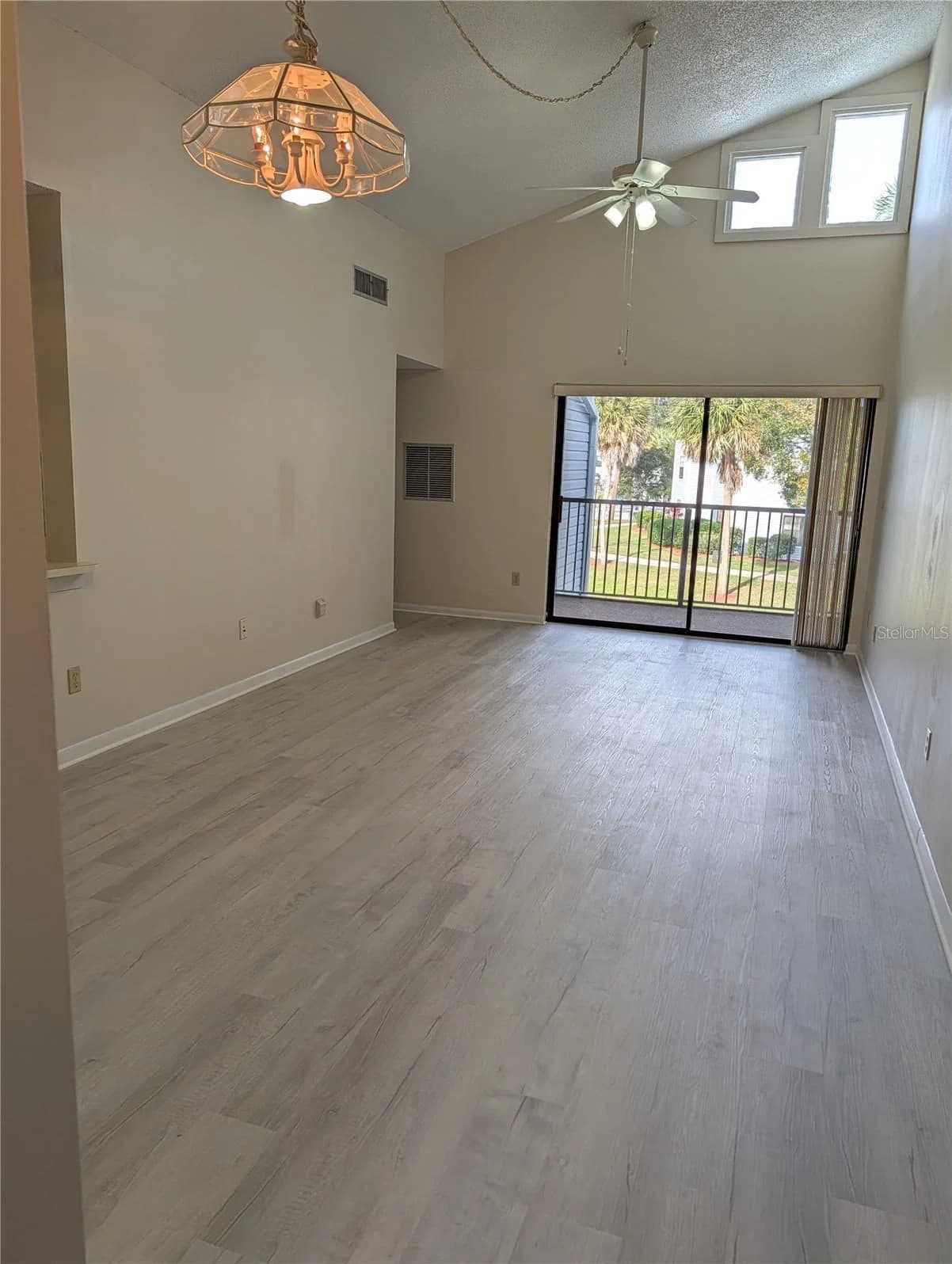 3959 ATRIUM 3