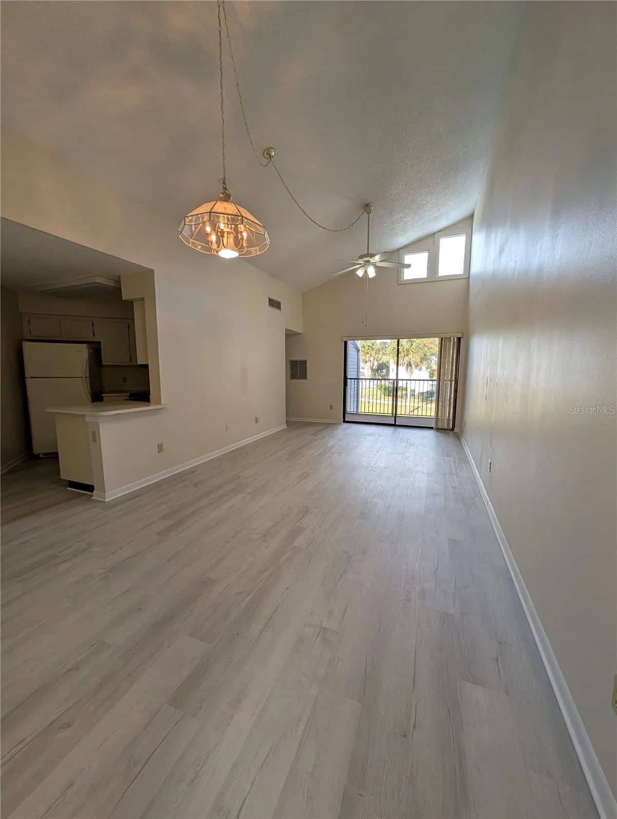 3959 ATRIUM 4