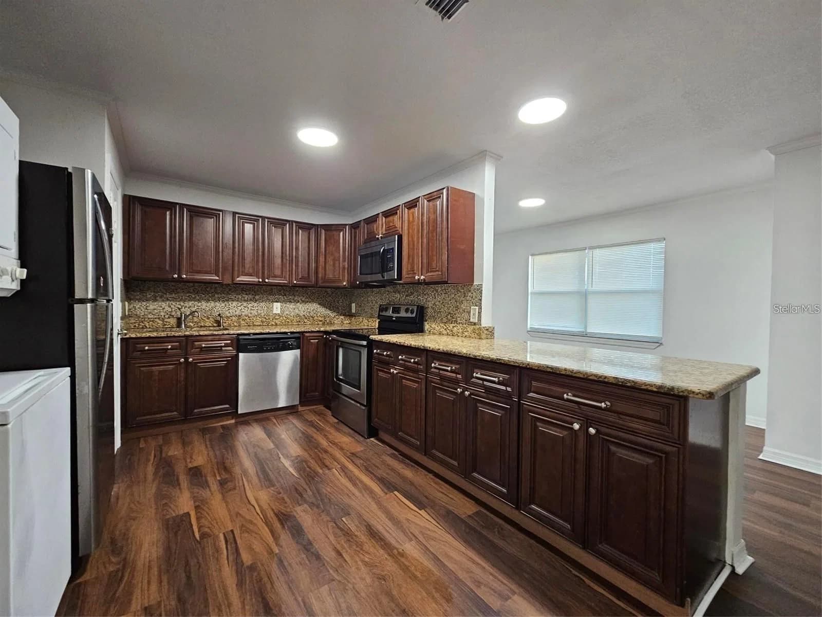 2408 BARLEY CLUB 5
