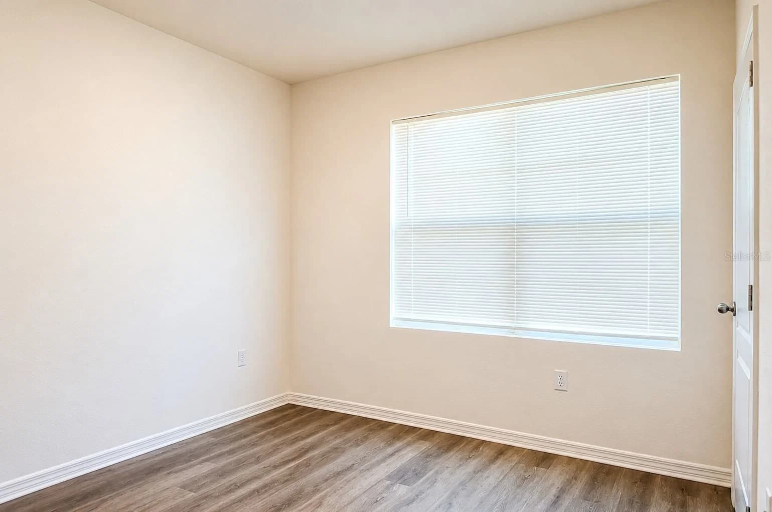 2132 SILVER BROOK 5