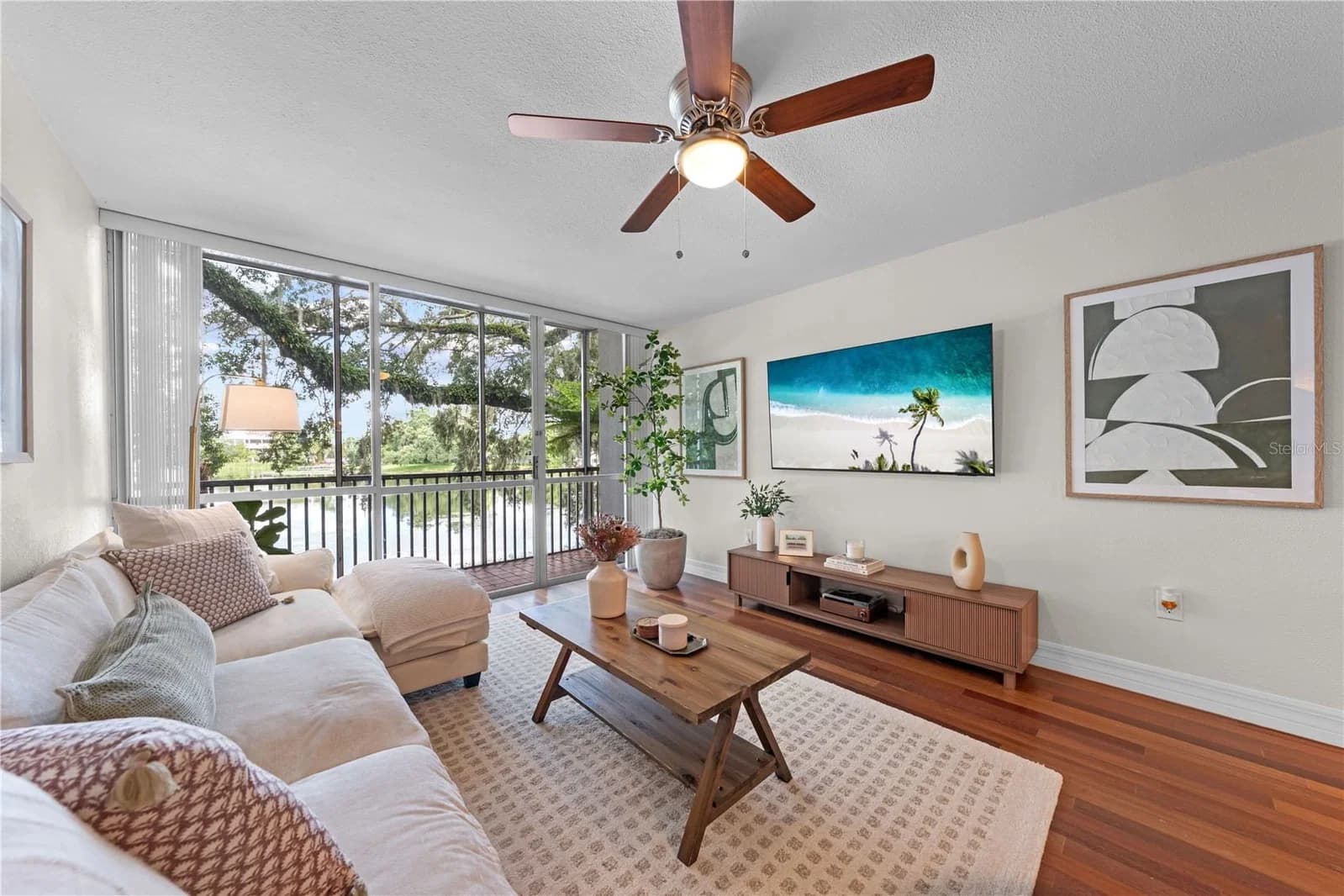 1100 DELANEY, Orlando, FL 32806