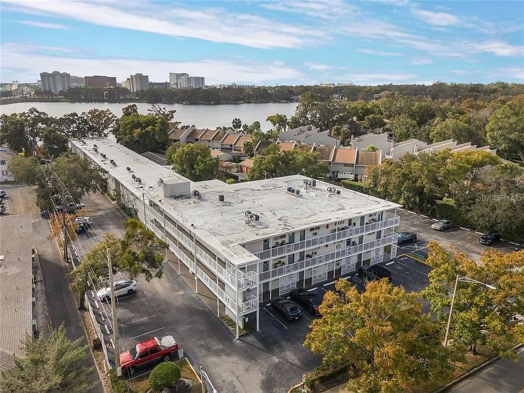 320 LAKEVIEW Street #108, Orlando, FL 32804 2
