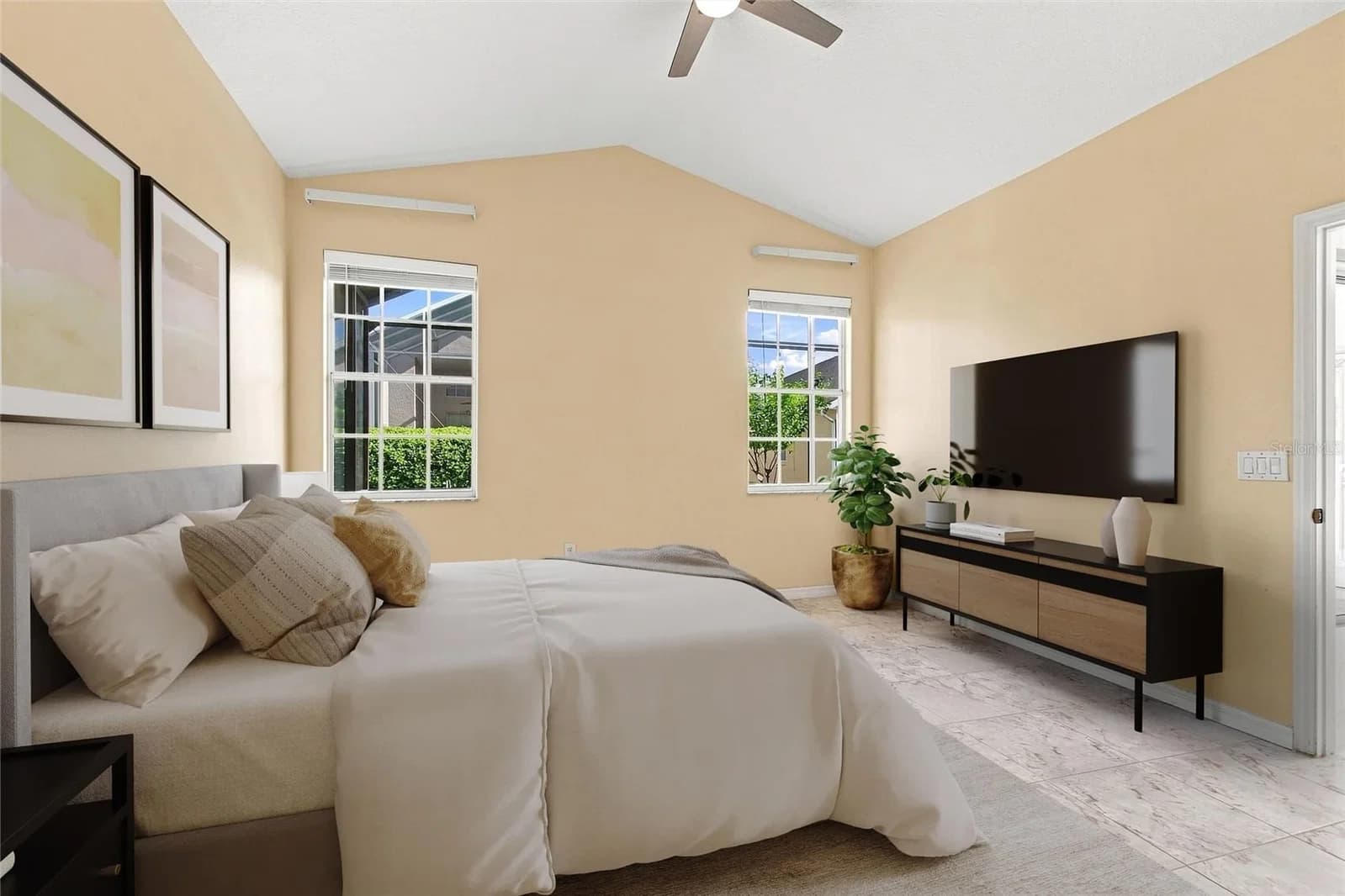 140 MOSS LN 5