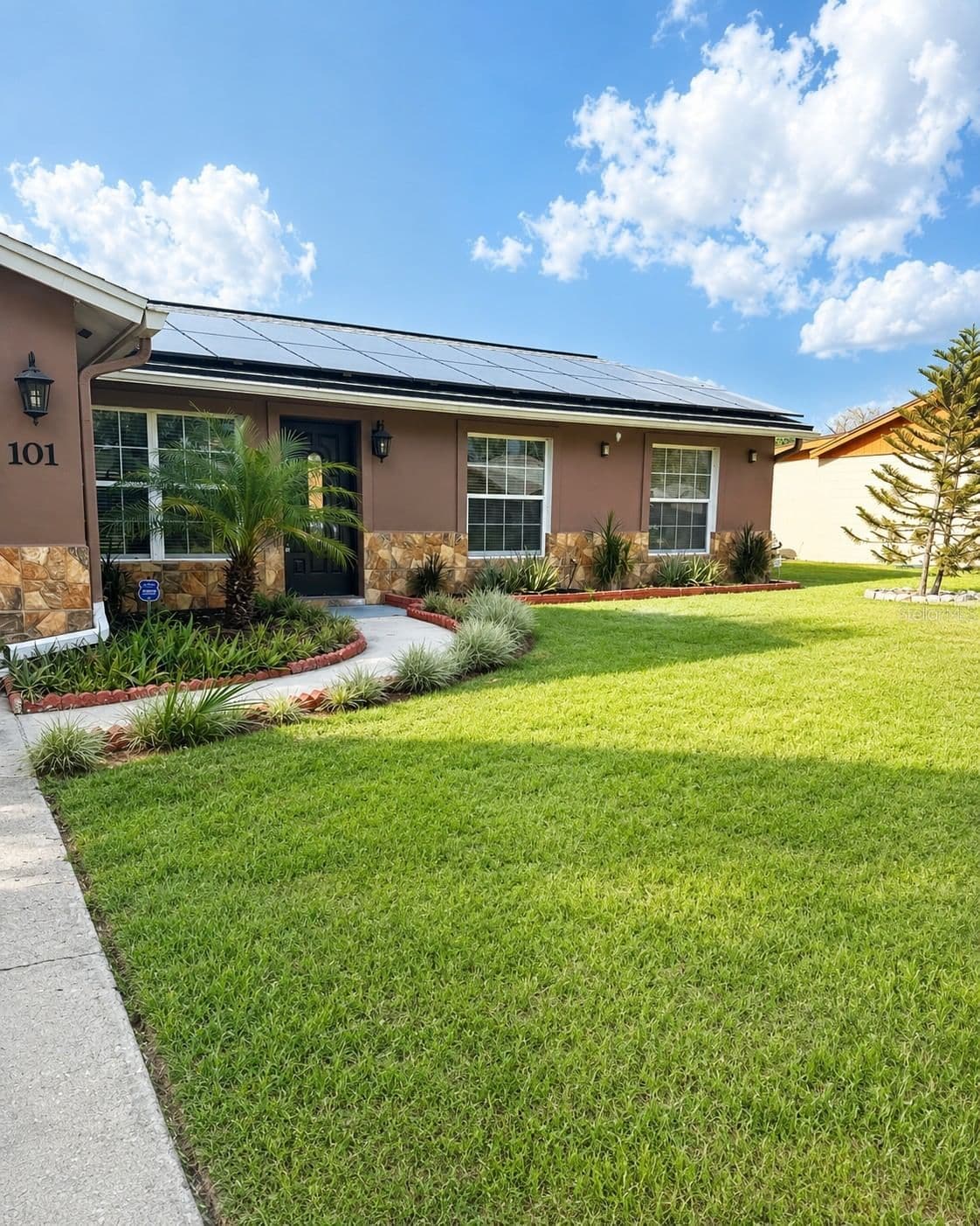 101 GARDENIA RD, Kissimmee, FL 34743