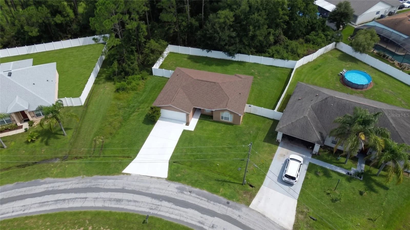 930 DERBYSHIRE, Kissimmee, FL 34758 3