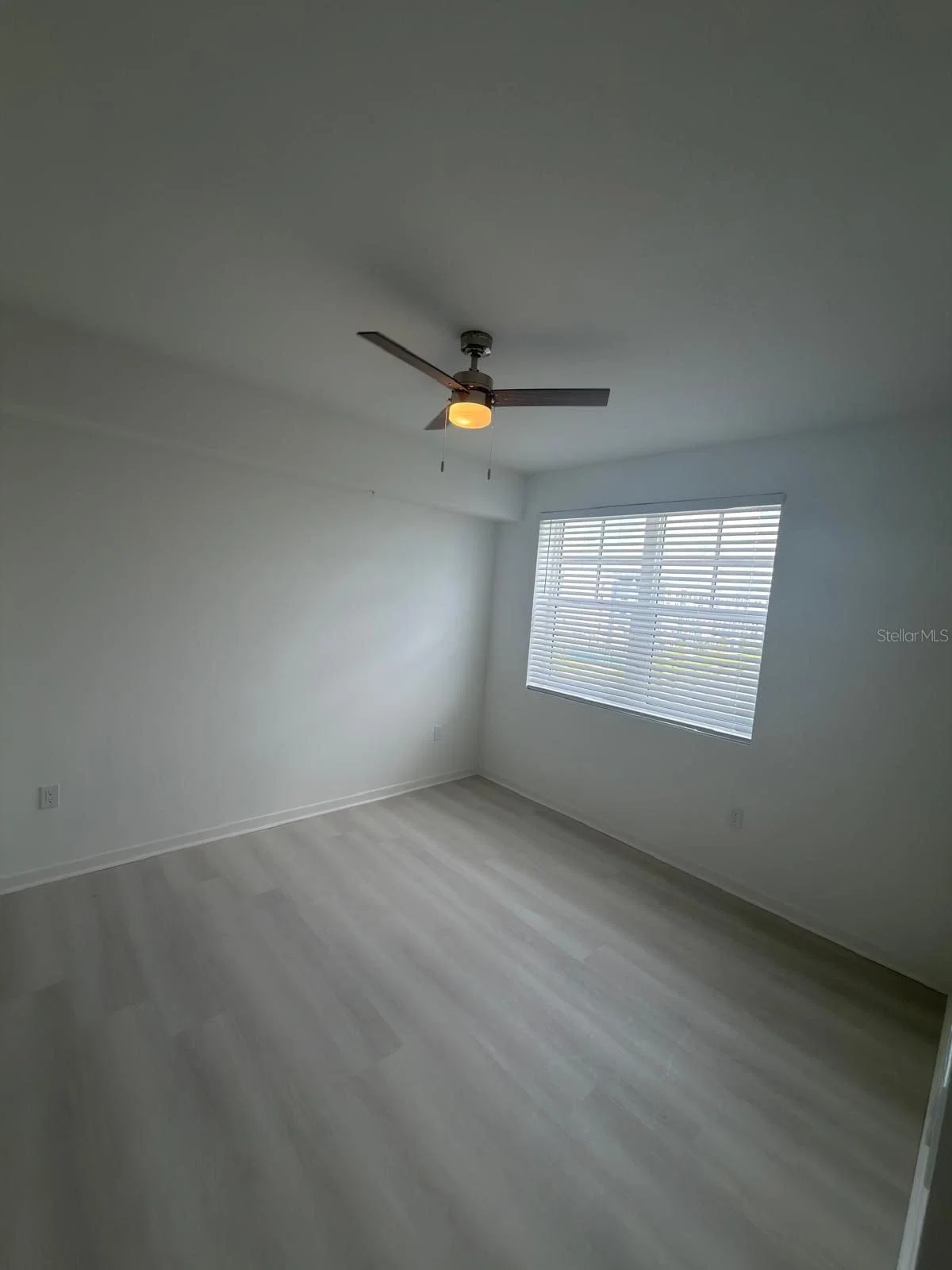 5563 MILLENIA PARK 4