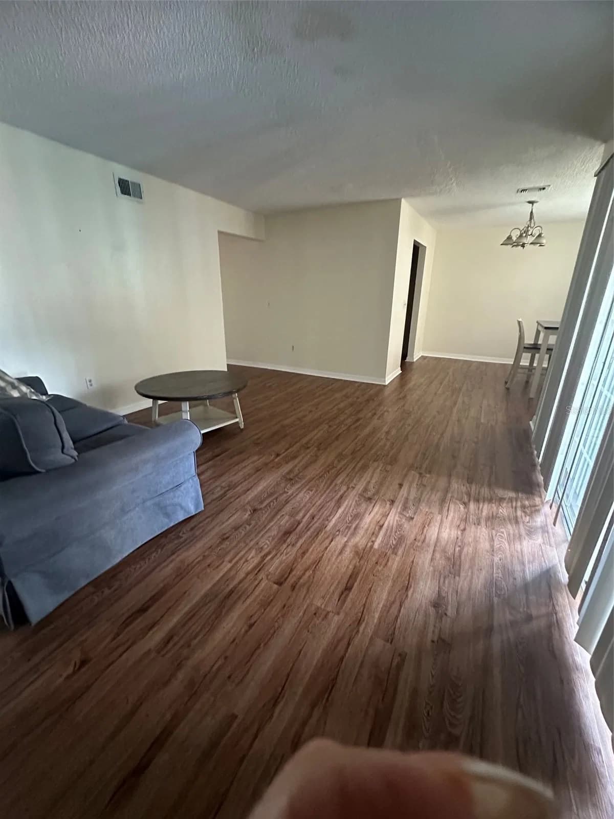 4007 VERSAILLES 4