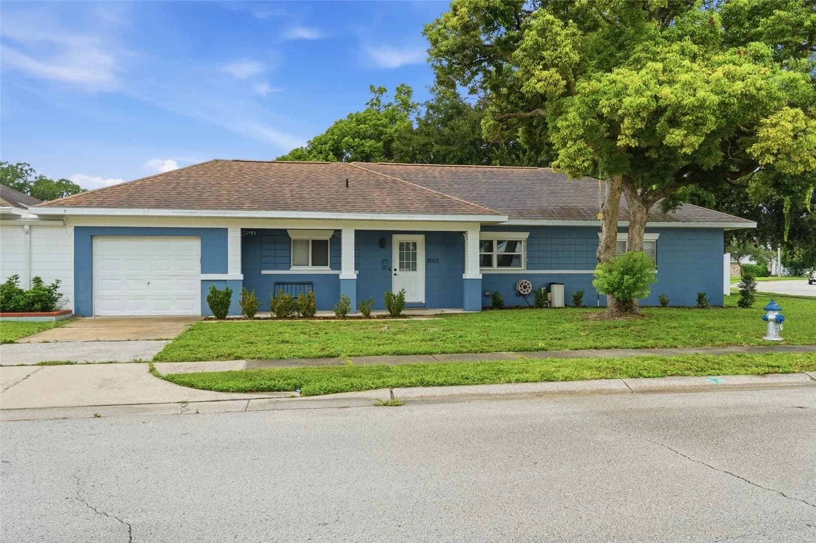 8502 OAK BLUFF 4