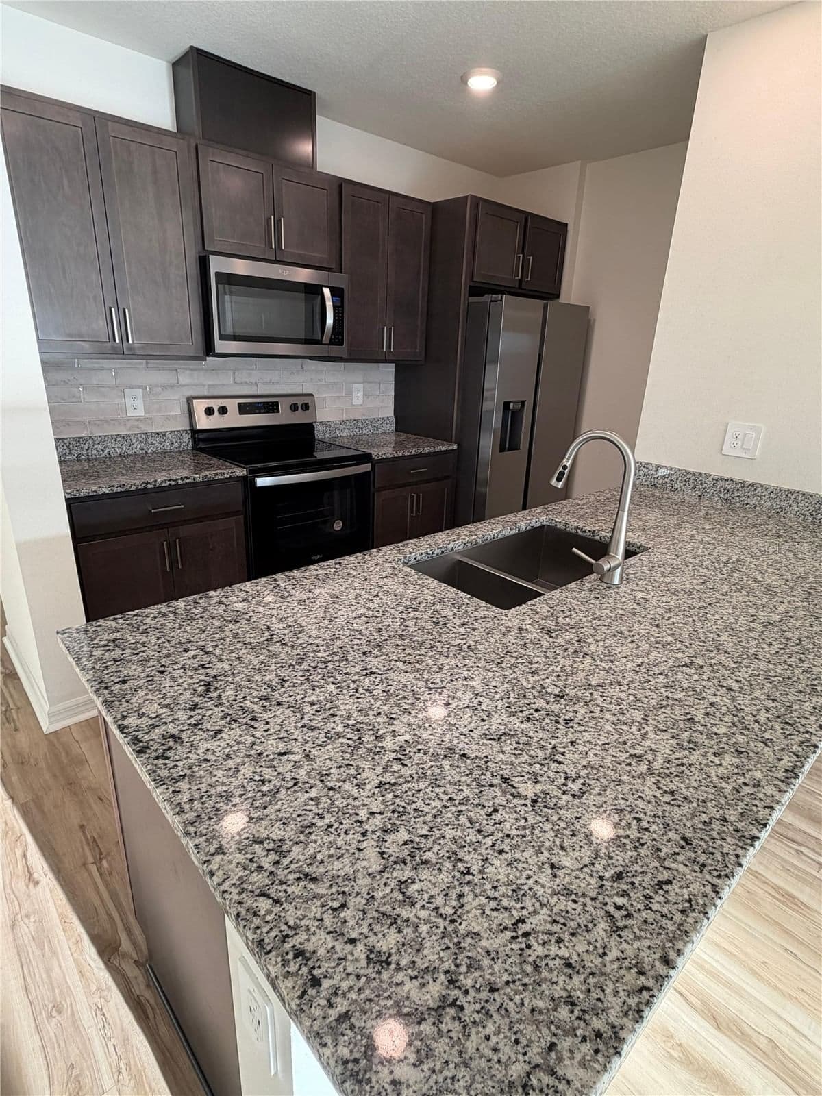 9305 WESTSIDE HILLS 2