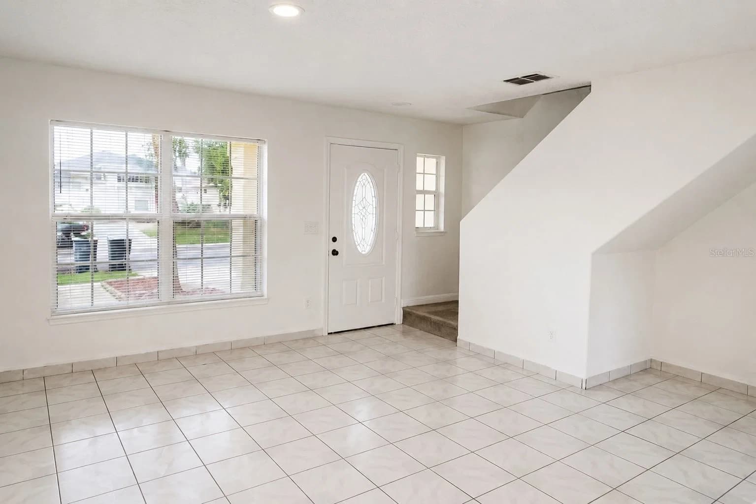 1143 TIMBERBEND Circle, Orlando, FL 32824 2