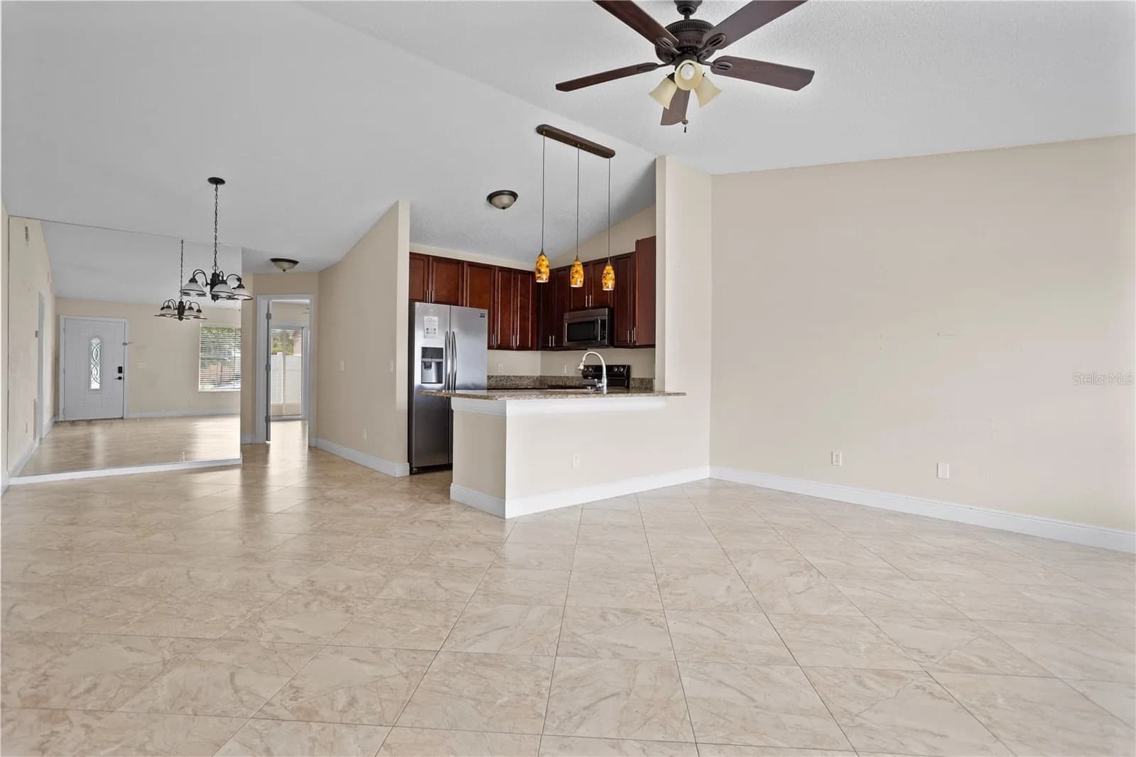1208 ROMA Court 4