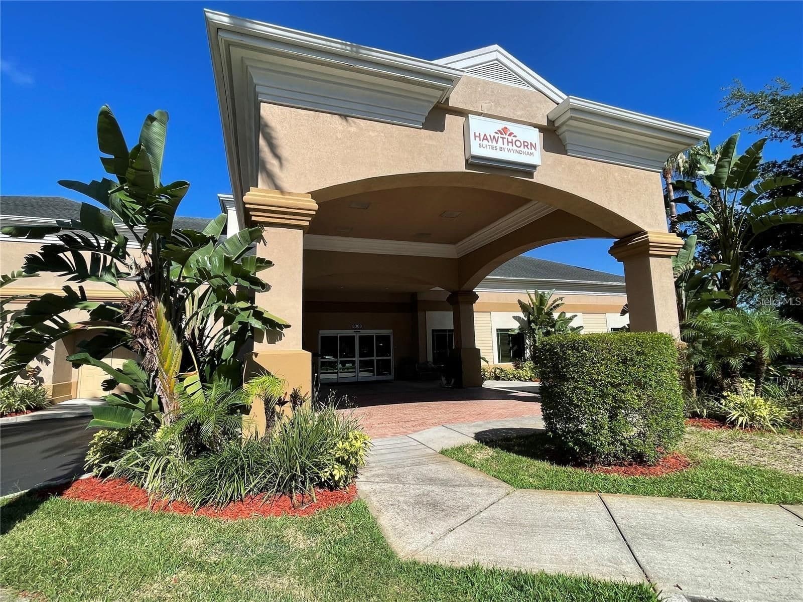 8303 PALM Parkway #520, Orlando, FL 32836 2